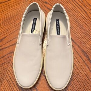 Wolf & Shepherd Men's Cream Slip-On Loafers. New shoes without box